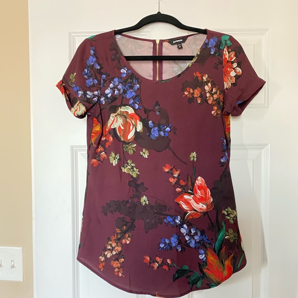 Express short sleeve floral blouse